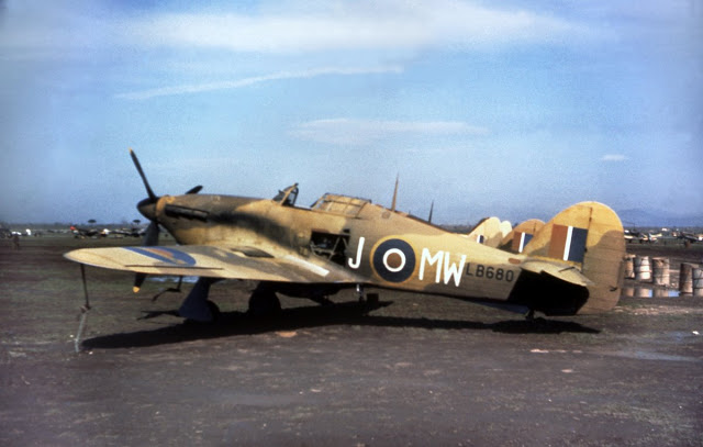 Hawker-Hurricane-MKIIc-RAF-MWJ-LB680-North-Africa-01