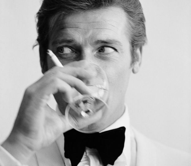 _96179867_roger_moore_66_saint_getty