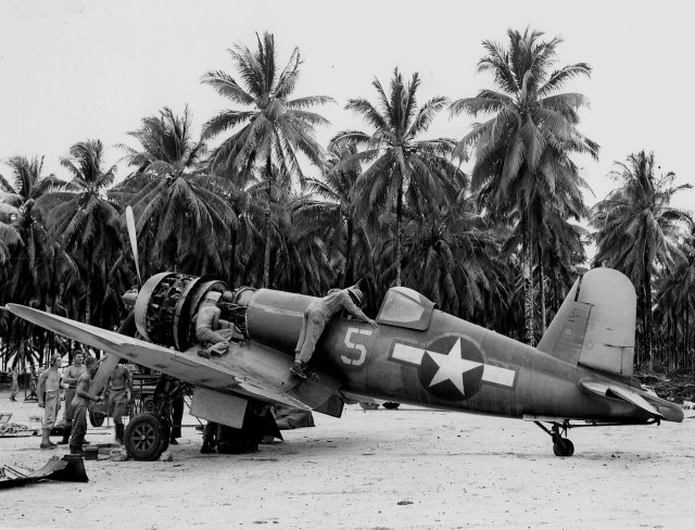 F4U-1A_Corsair_VF-17_on_Green_Island_1944