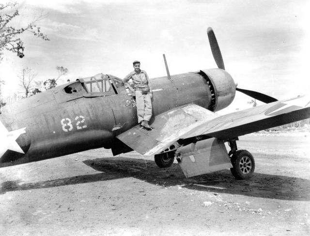 vmf-213-f4u-1-at-munda
