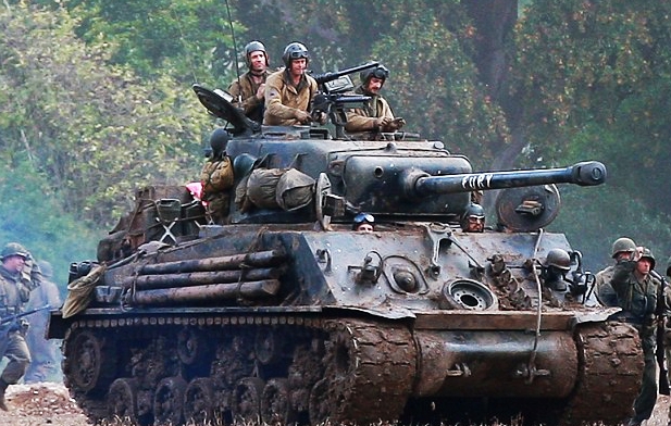 article-2443958-188548F900000578-982_634x423